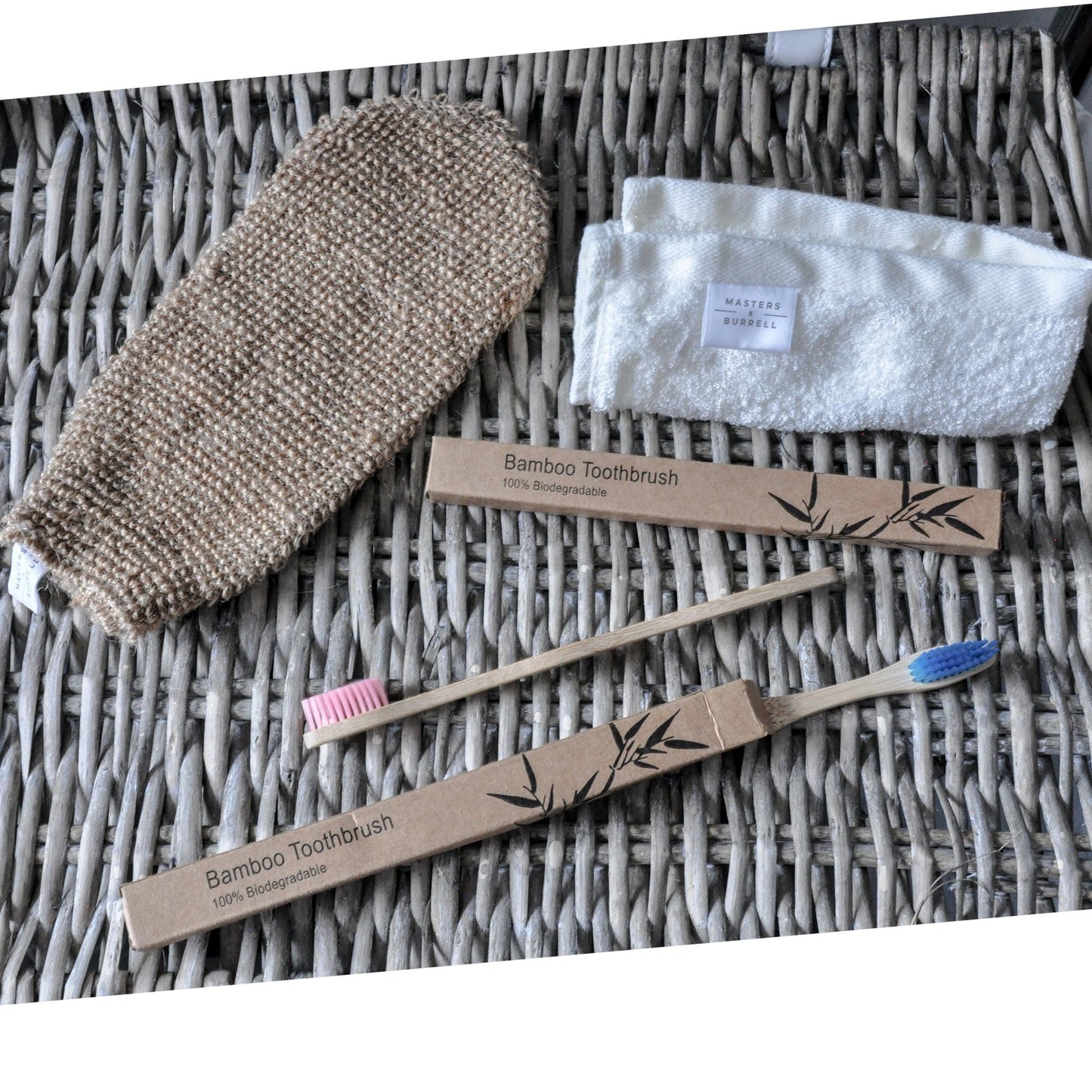 Luxury Bamboo Bath Tray for Bathtubs – Adjustable Wooden Bath Board with Book Holder, Wine Glass Slot, Phone & Tablet Stand – Expandable Spa Bath Tray Organizer for Bathroom Relaxation