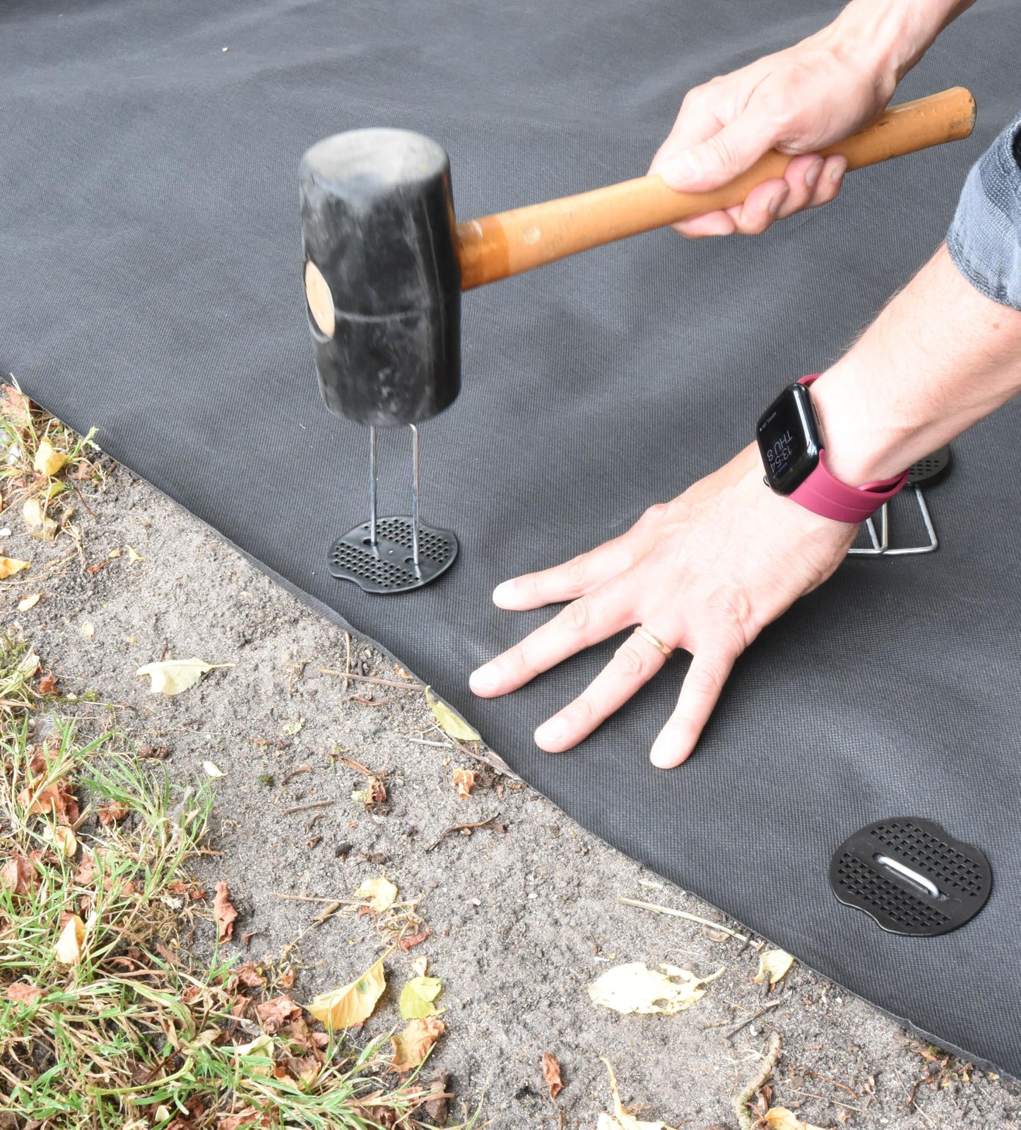 S4U Weed Control Membrane Durable Weed Barrier Fabric UV Stabilised Weed Barrier Breathable Garden Membrane for Pathways Flower Beds and Vegetable Gardens 1x50m