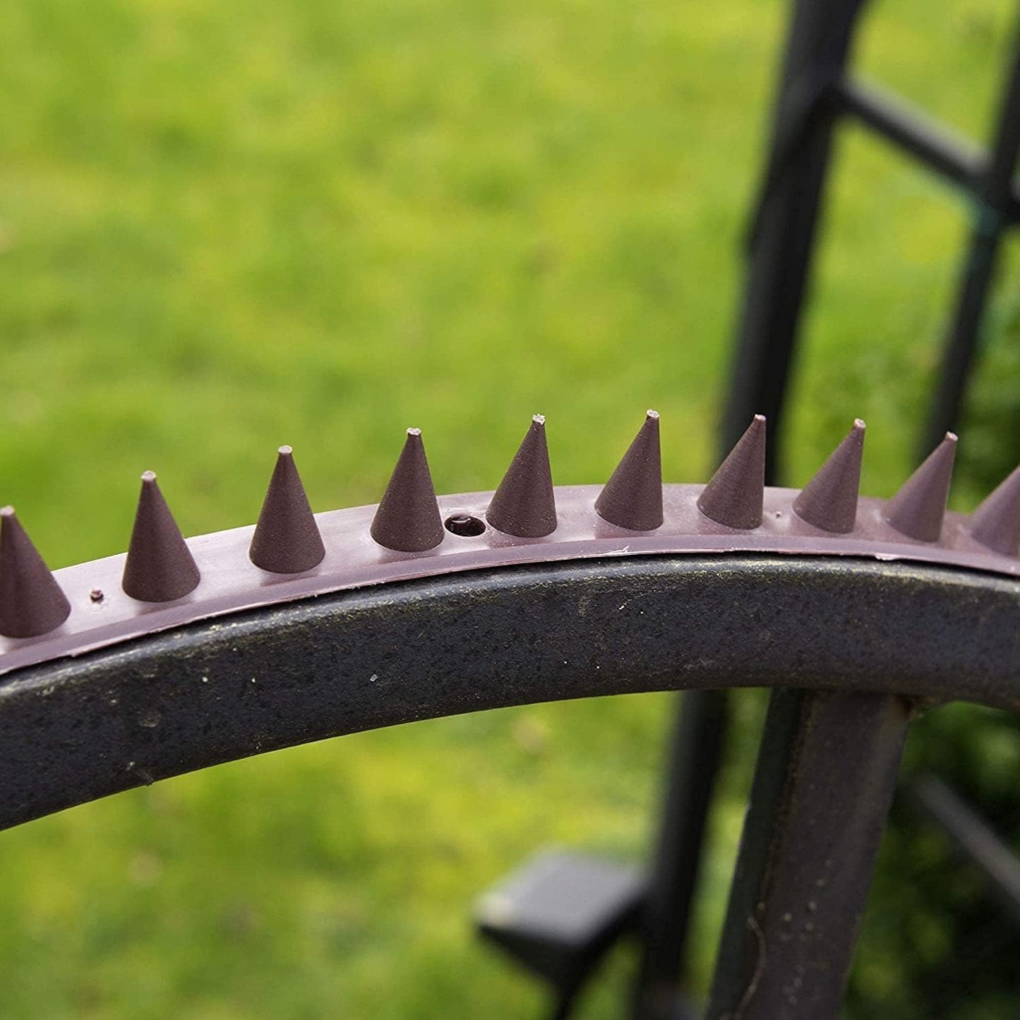 S4U Fence Wall Spikes Garden Security Guard Anti Climb Cat Bird Spikes Intruder Pest Deterrent 50 x 4.5 x 1.5cm Warning Sign & Screws Included